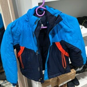 Columbia boys jacket
Size 6/7